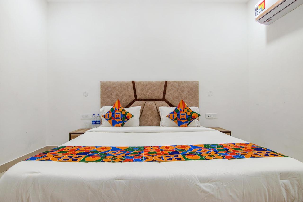 Fabhotel Grand 3* New Delhi