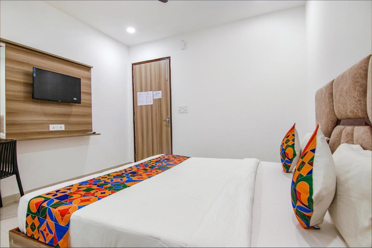 Fabhotel Grand Hotel New Delhi