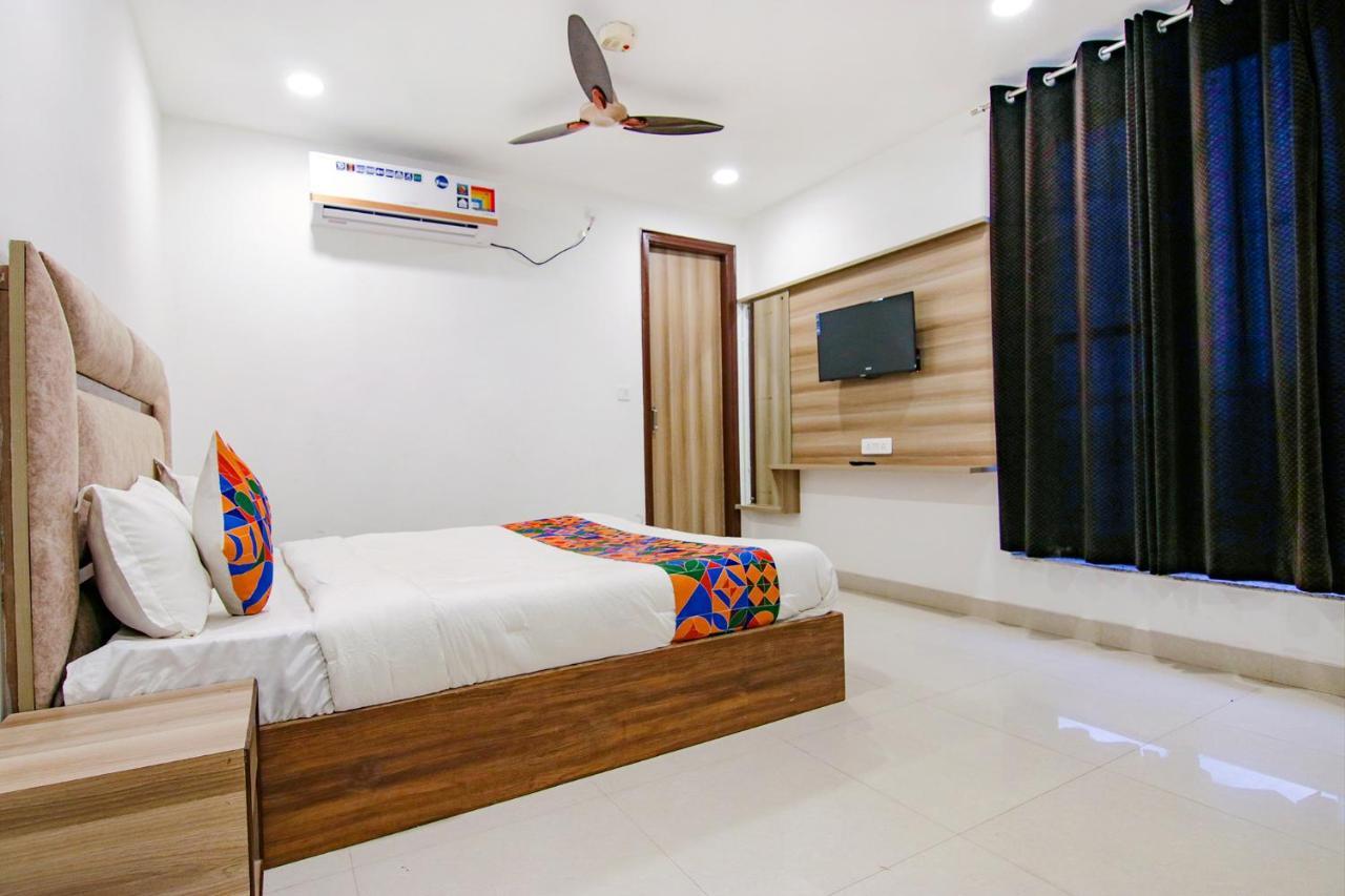 Fabhotel Grand 3* New Delhi